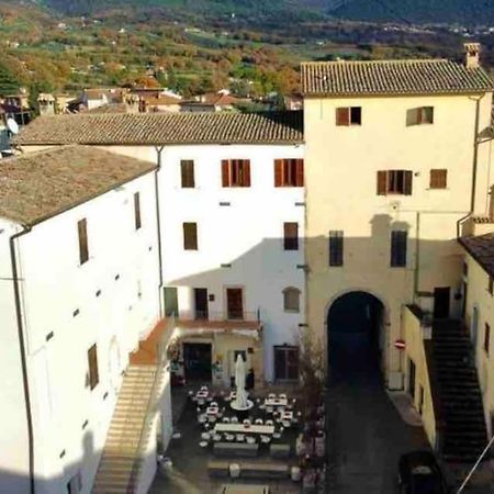 Apartamento La Casina Di Nada Massa Martana Exterior foto