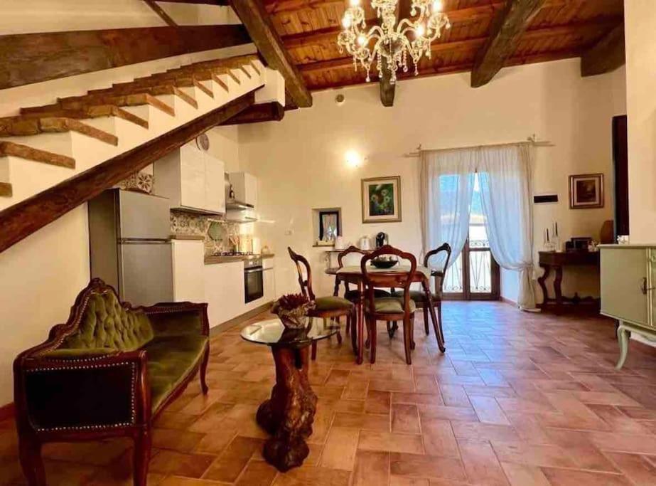 Apartamento La Casina Di Nada Massa Martana Exterior foto